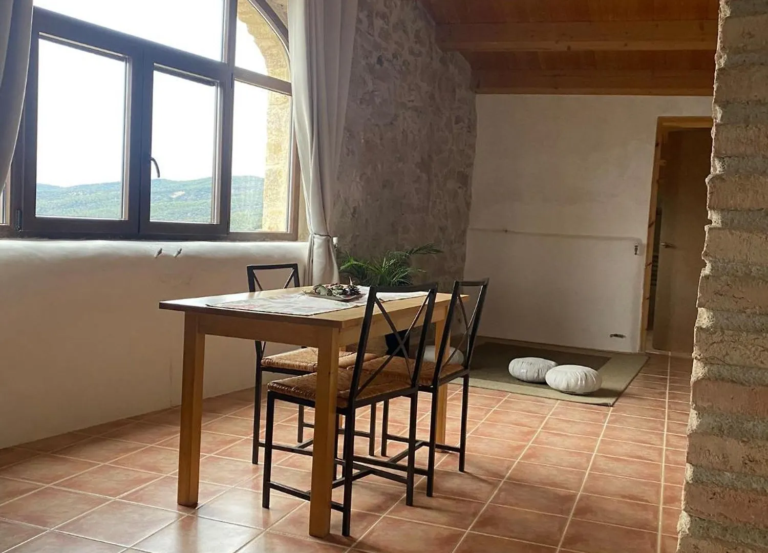 Angrill Habitacions Villa Lladurs