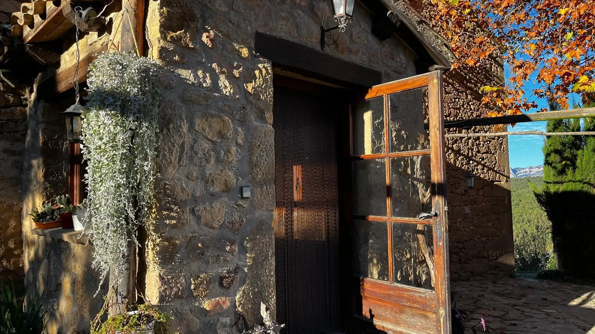 Angrill Habitacions Villa Lladurs